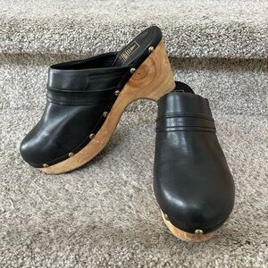 Aldo Swedish Platform Wood Leather clogs. Gold studs. Slip on. Size US 8/EUR 40
